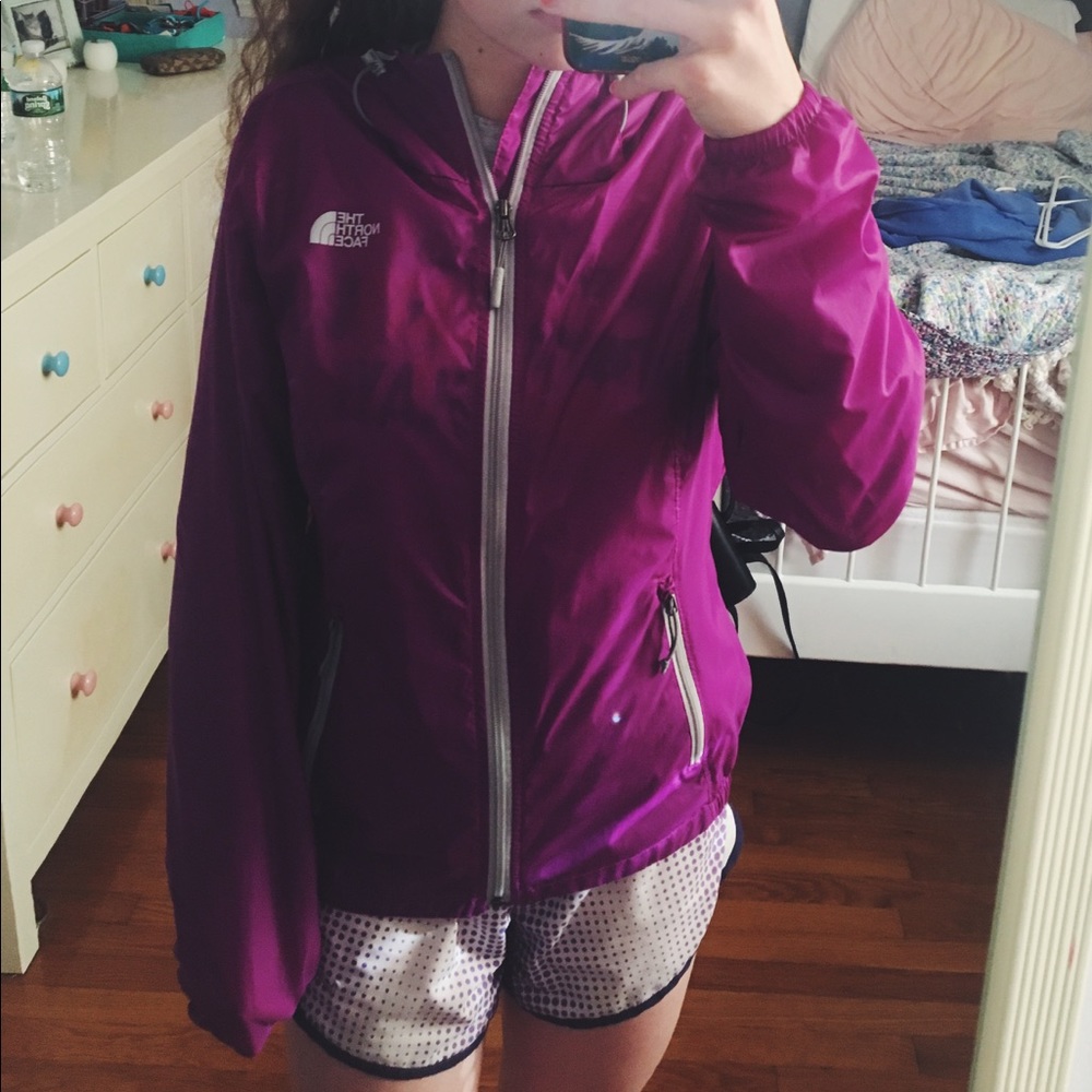 north face windbreaker